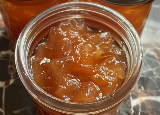 Apple Jelly prepared at home with simple ingredients and clear steps.