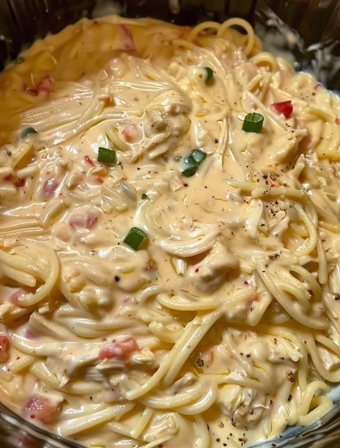 Creamy Crockpot Chicken Spaghetti