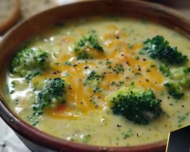 Broccoli & Cheese Soup Slow Cooker prepared at home with simple ingredients and clear steps.