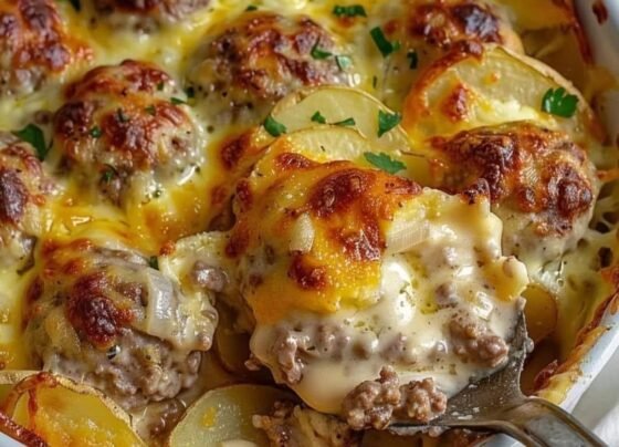 Meatballs with Potatoes and Cheese prepared at home with simple ingredients and clear steps.
