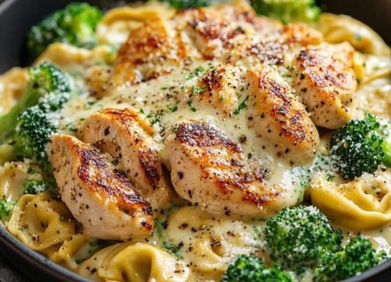 Garlic Parmesan Tortellini with Chicken and Broccoli prepared at home with simple ingredients and clear steps.