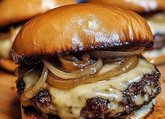 French Onion Soup Burgers prepared at home with simple ingredients and clear steps.